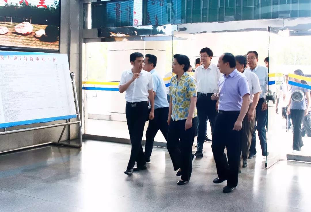 1530923348198448.jpg 165585372116514179.jpg